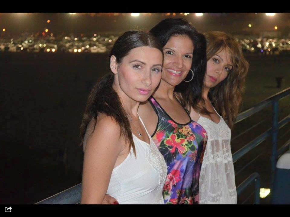 click for next image... slideshow image